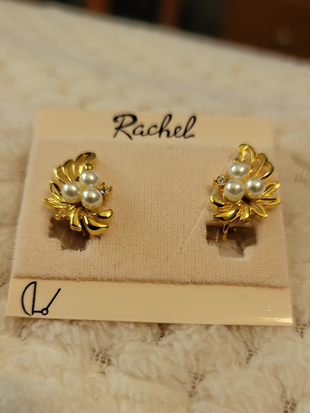Rachel Golden Toned Pearl Cluster Leaf Clip Earrings (47)
